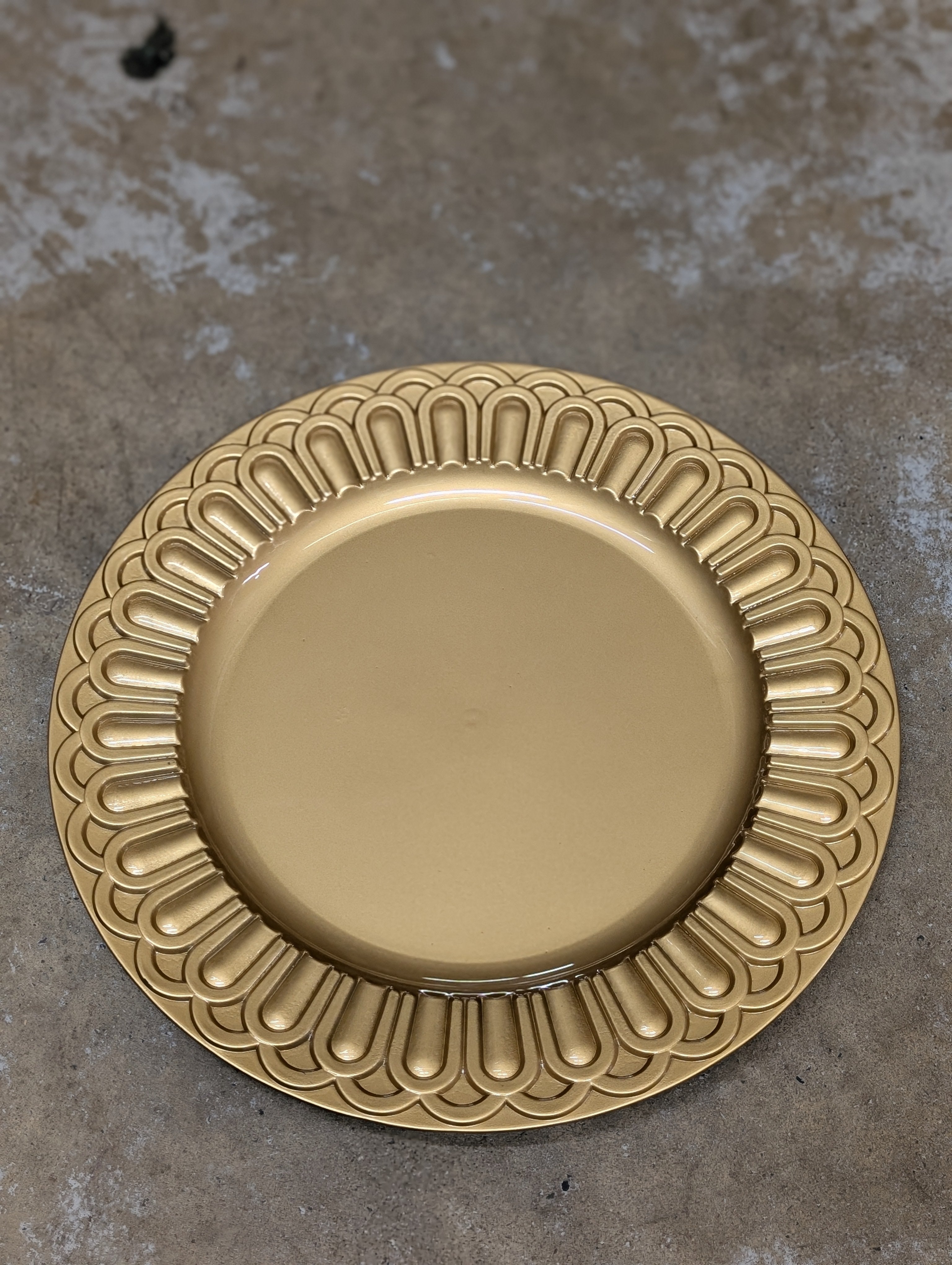 PLATE CAHRGER 13IN ELEGA GOLD